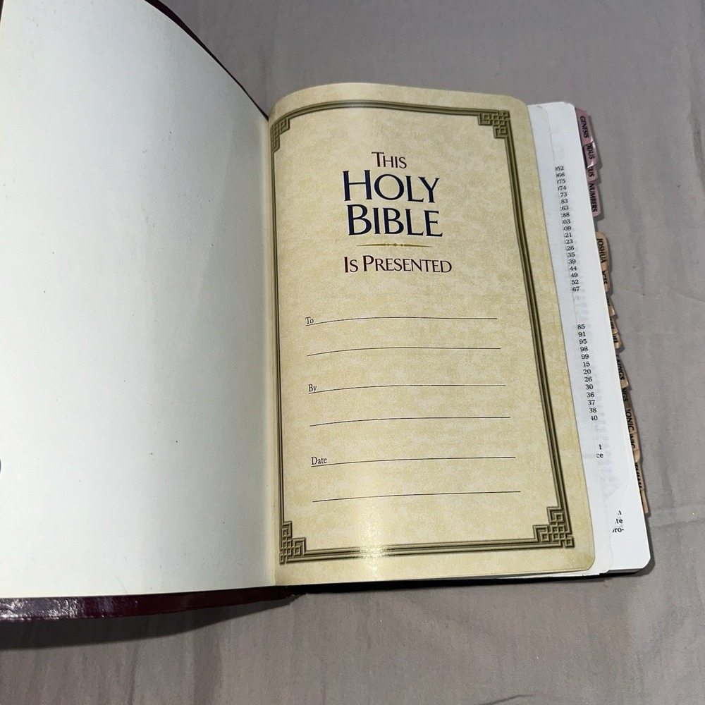 HOLY BIBLE NKJV Giant Print Center Column Reference Edition Nelson 993BG 1994 - Picture 5 of 13